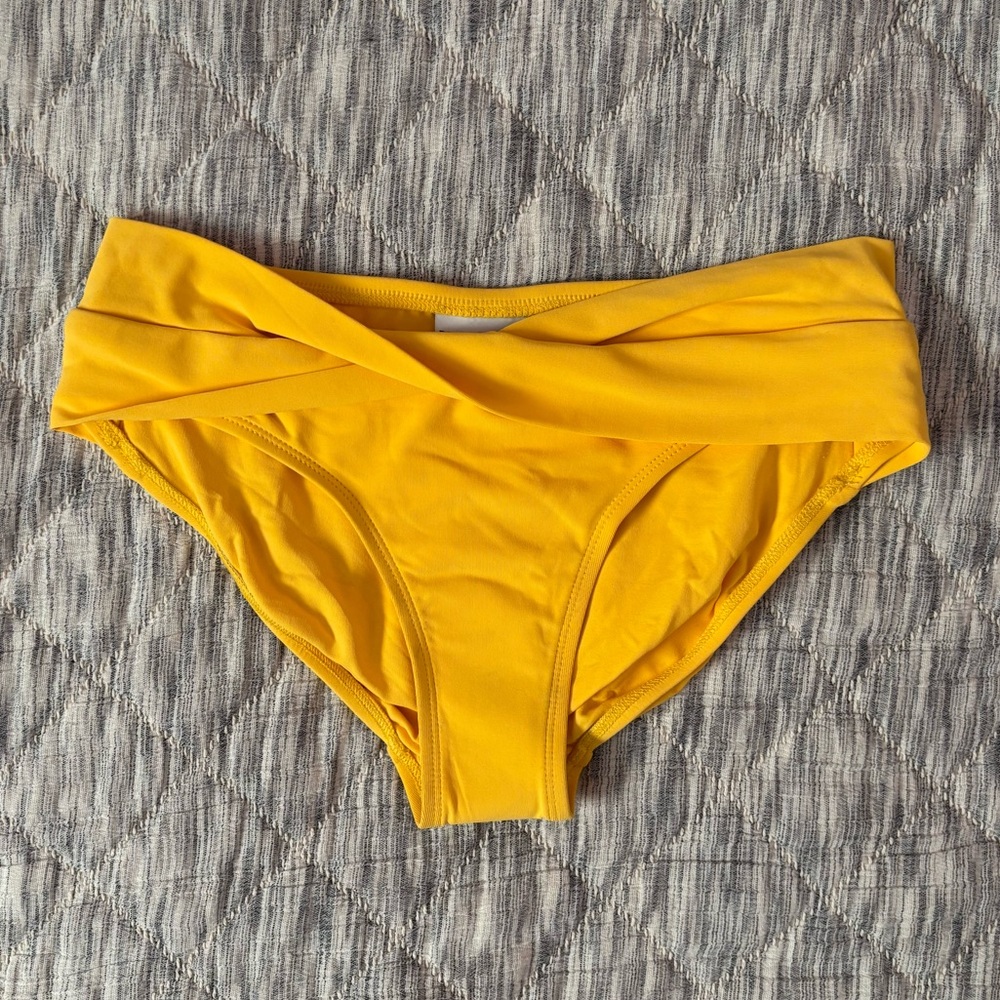 Robin Piccone Bikini Bottom Sz Medium NWOT | Robin Piccone Women Bikini Bottom -